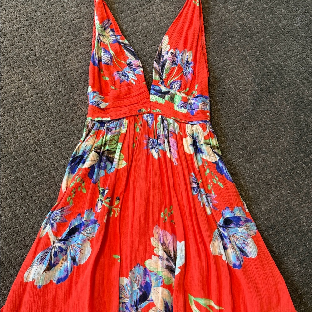 ILLA ILLA Red Floral Backless Dress